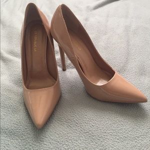 Agac'i Nude Pointy Pumps - Size 9