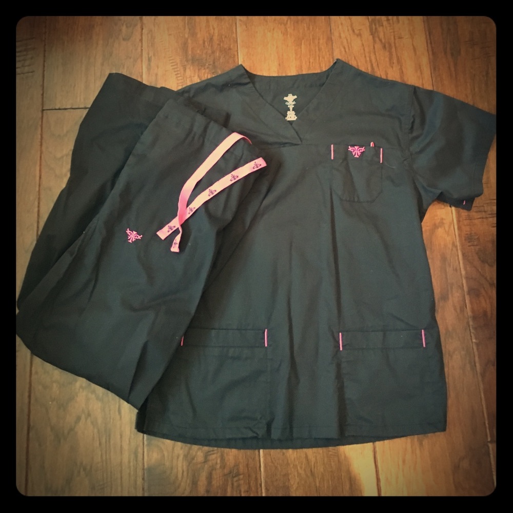 Med Couture Scrubs, includes pants and top