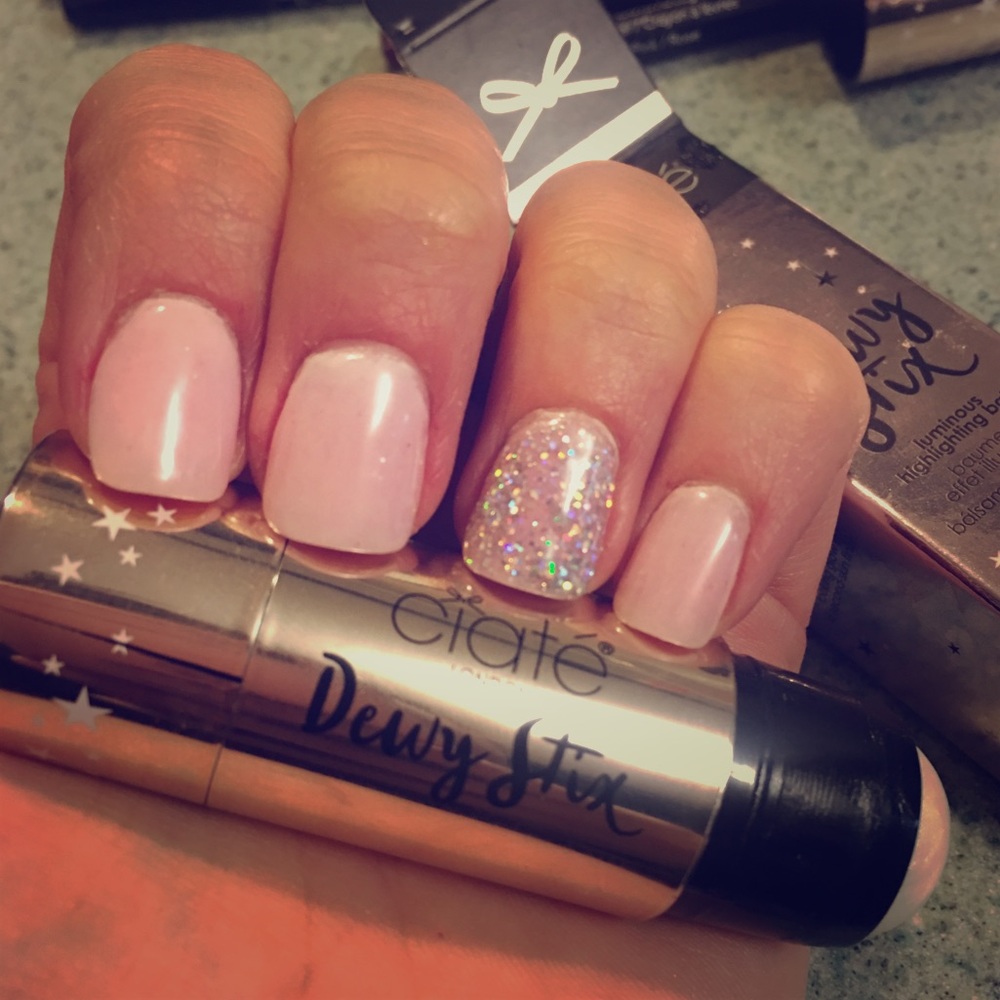 ✨ CIATE DEWY STIX ✨