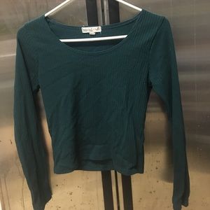 Long sleeve crop top