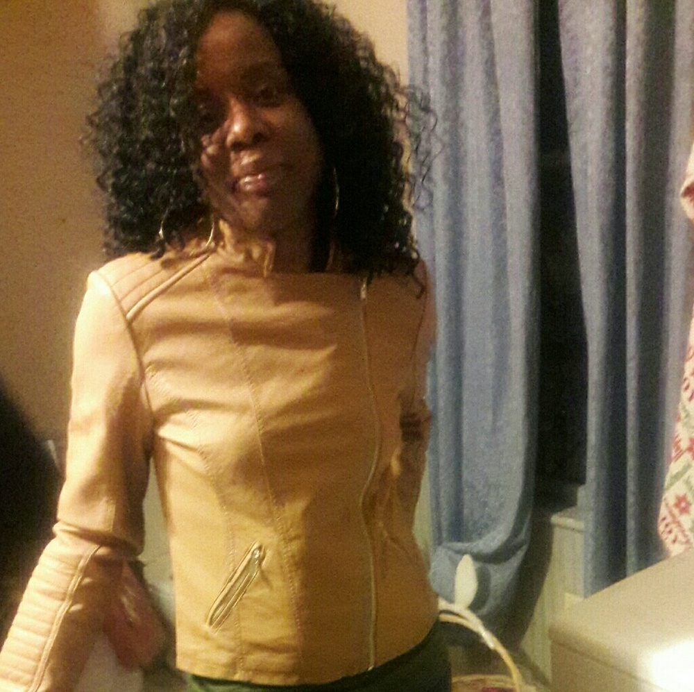 Meet your Posher, Latiki