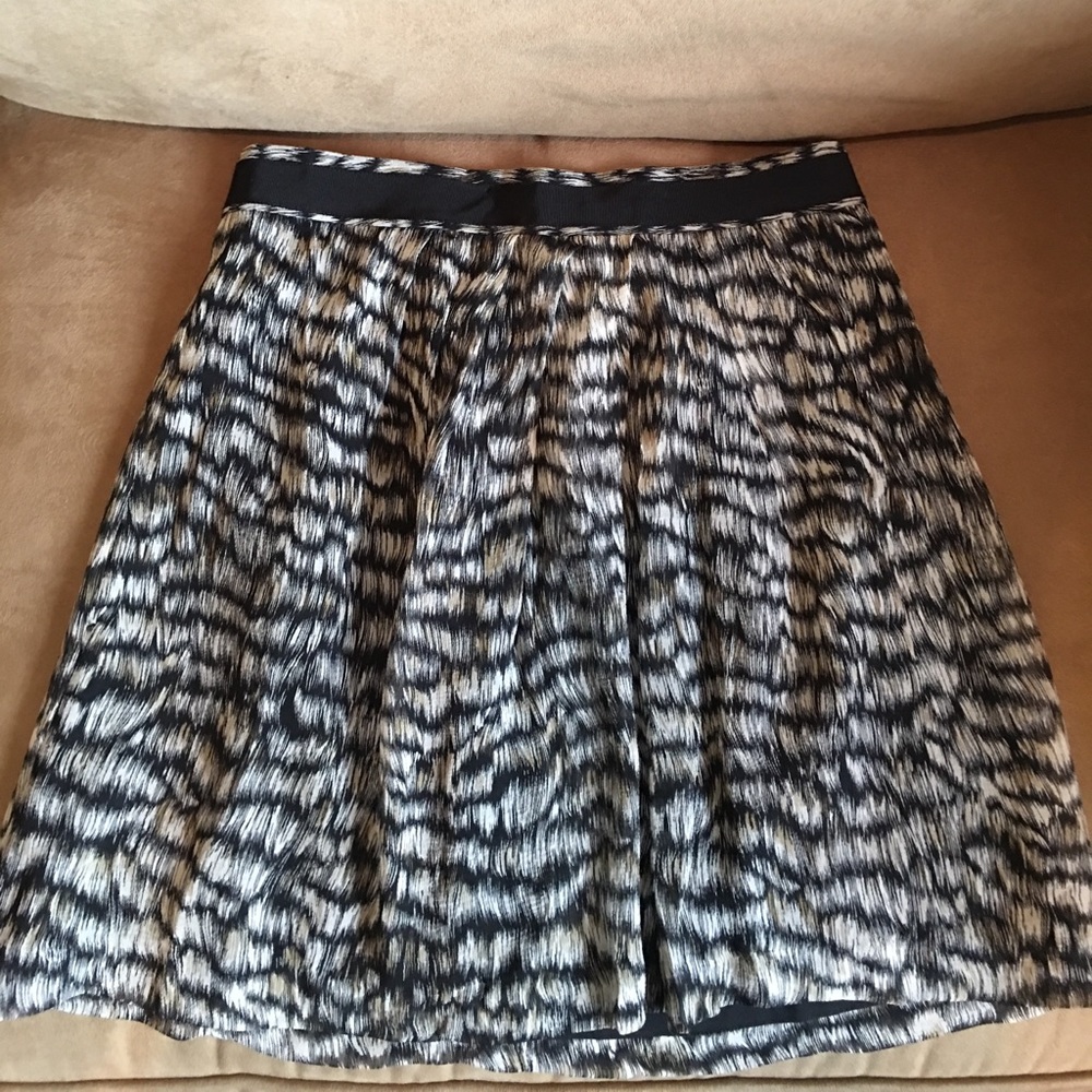 Club Monaco size 2 mini skirt