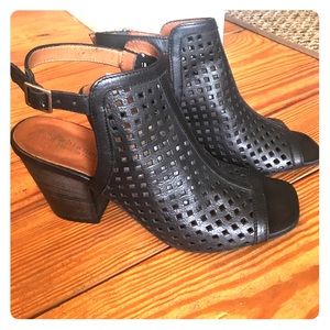 Fabianelli - block heels - black leather - size 8