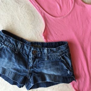 ✅American Eagle Shorties