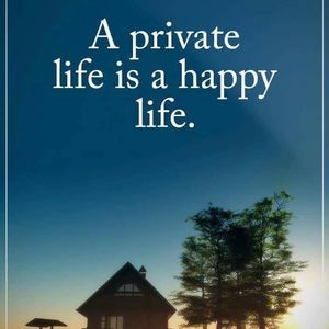 Meet your Posher, Mona