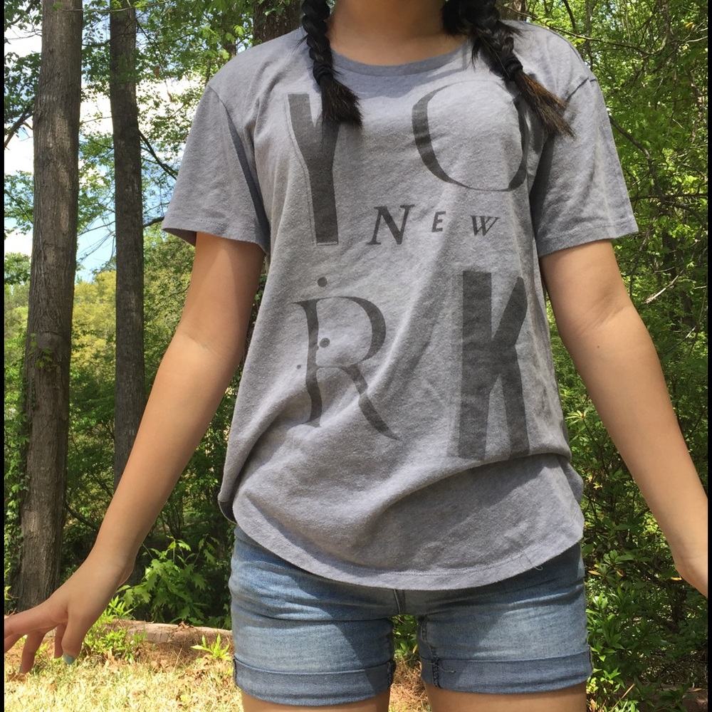 Abercrombie & Fitch Gray T-Shirt