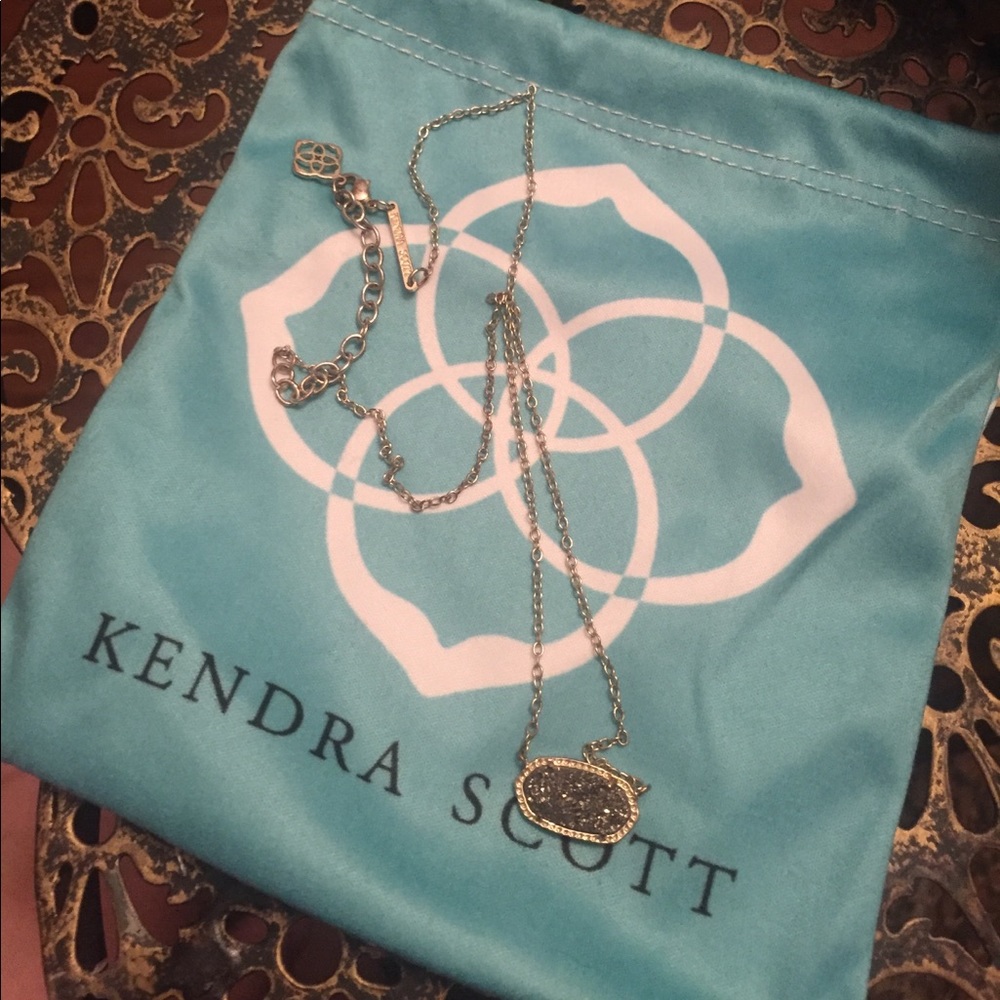 Kendra Scott  necklace in Drusy Platinum
