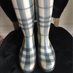 Authentic Burberry Rain Boots Size 7