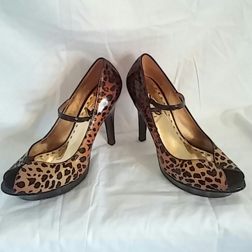 Gianni Bini shiny leopard stiletto high heels.