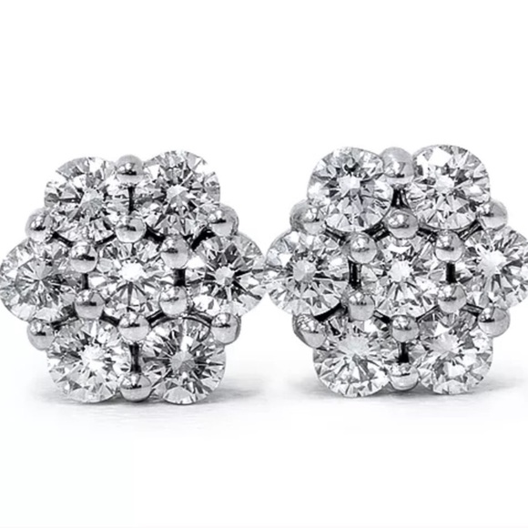 1LEFT🌟1/2 CT Diamond Cluster 10K Gold Over  Studs - Picture 3 of 3