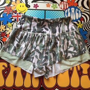 Lululemon Cactus Shorts Size 4