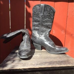 Black cowgirl boots