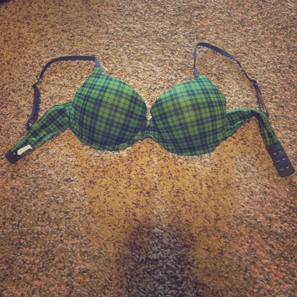 34 C push up bra Gilly Hicks