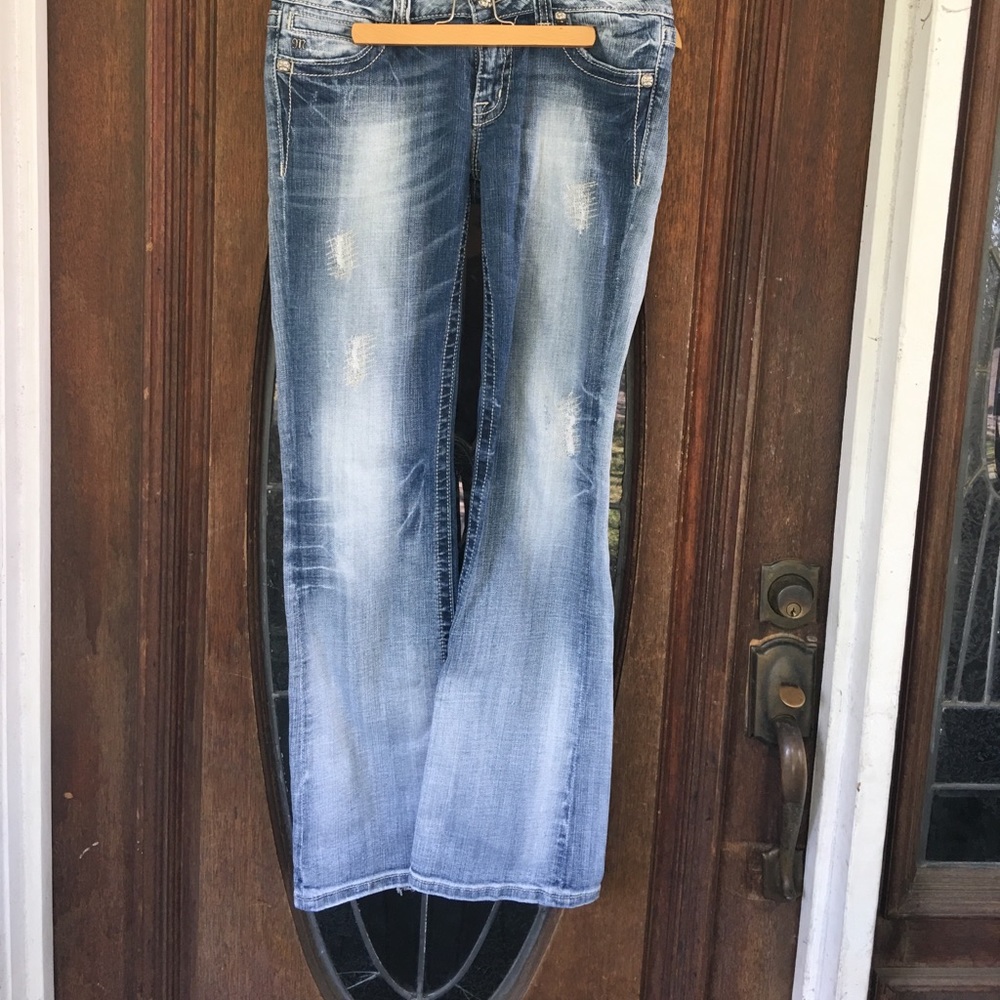 LOWBALL ME! • Miss Me • size 30.