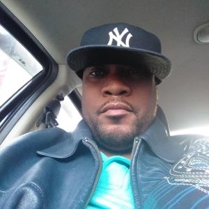 Meet your Posher, Andrew couso