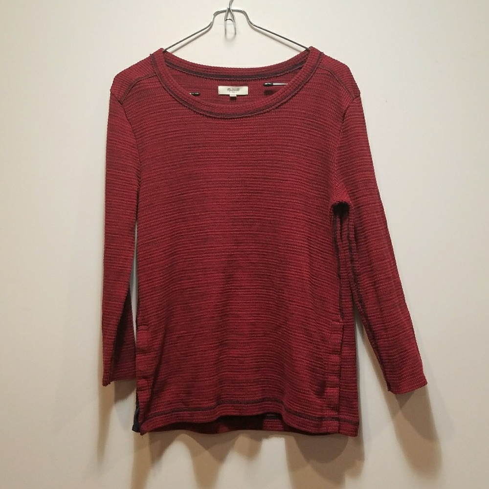 Madewell textured tee with side button detail