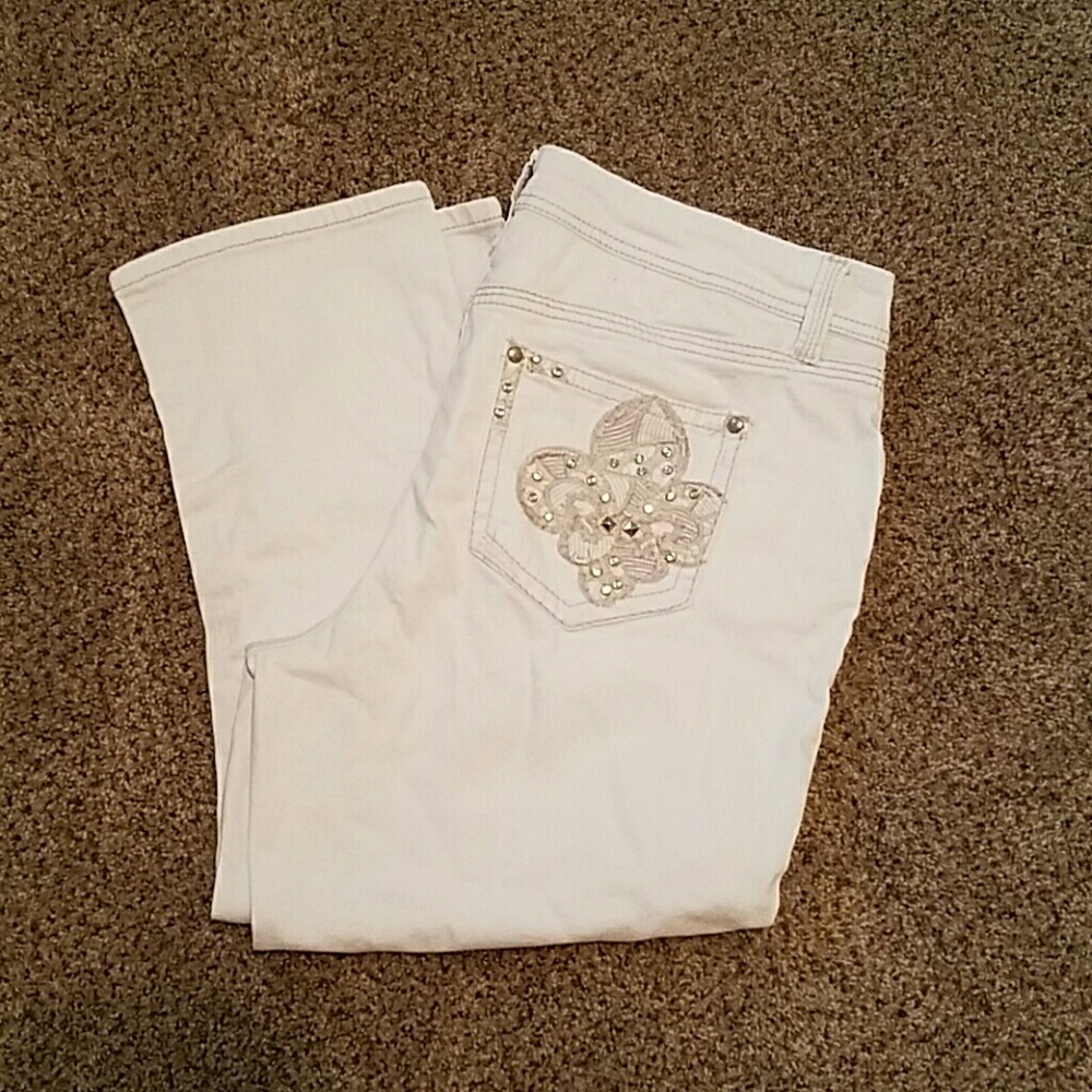 Women's Capris Size 16