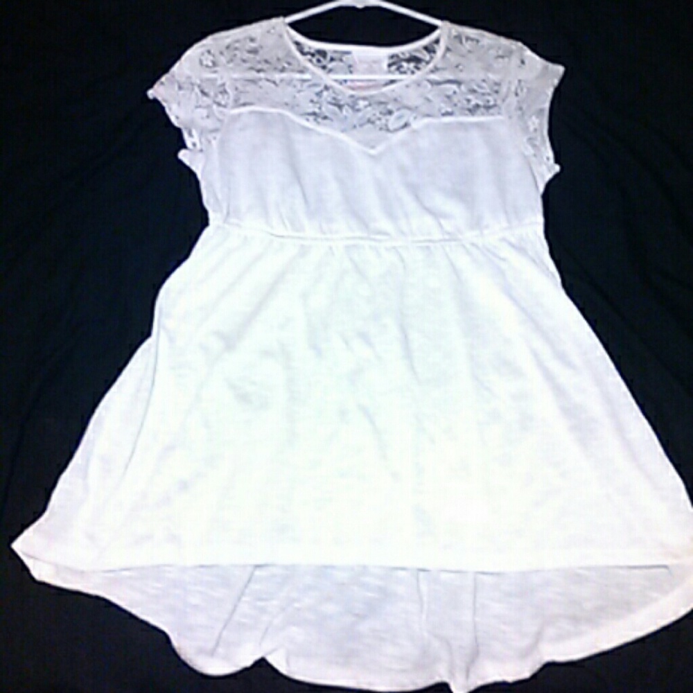 Off white lace cap sleeve top