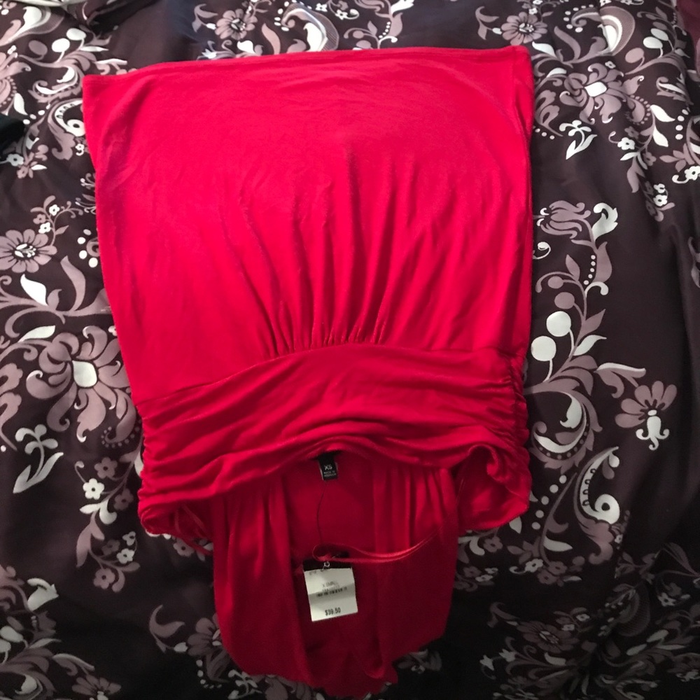 Red top - Picture 4 of 4