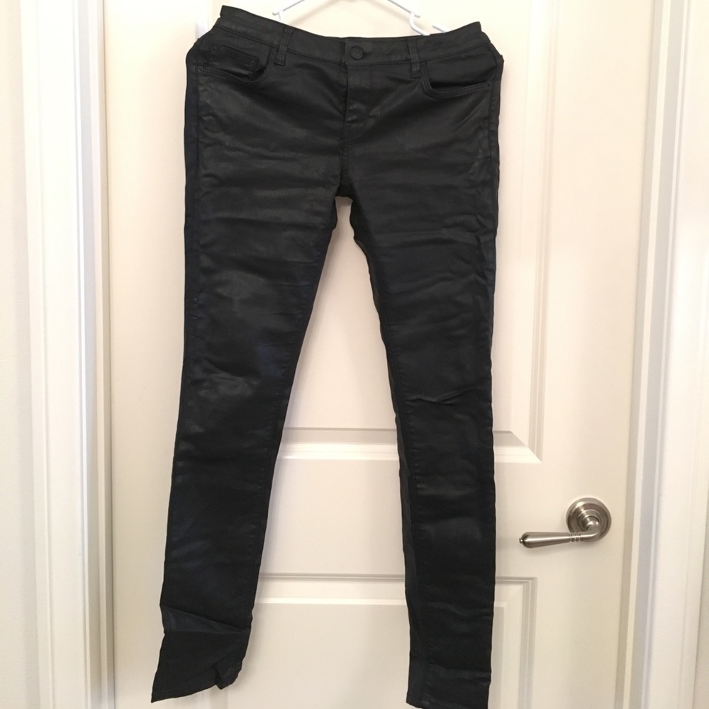 Black pleather jeans / jeggings