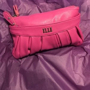 Elle Clutch! Beautiful Color. Perfect Condition 🏆