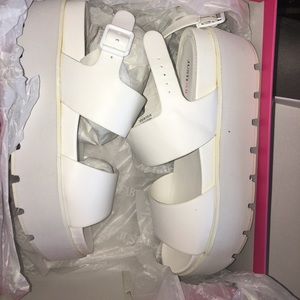 🎀JUST FAB PLATFORM SANDALS🎀 NWOT NEVER WORN