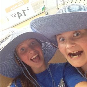 Meet your Posher, Tae