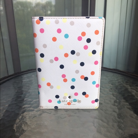 (SOLD!( Kate Spade Passport Holder - Picture 1 of 4