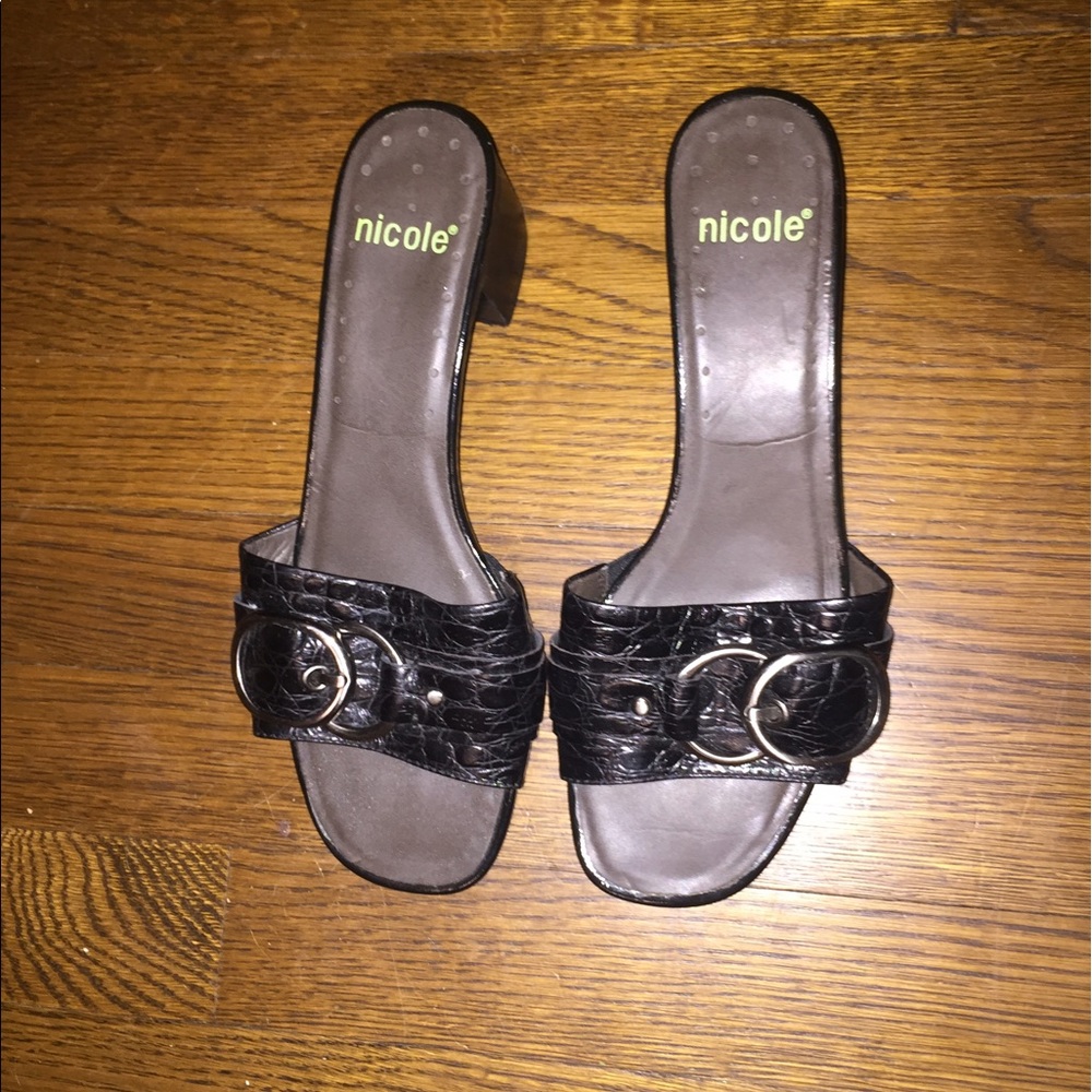 Nicole black Buckle mules slides high heels size 8