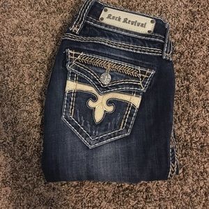 🎉 Rock Revival Jeans 🎉