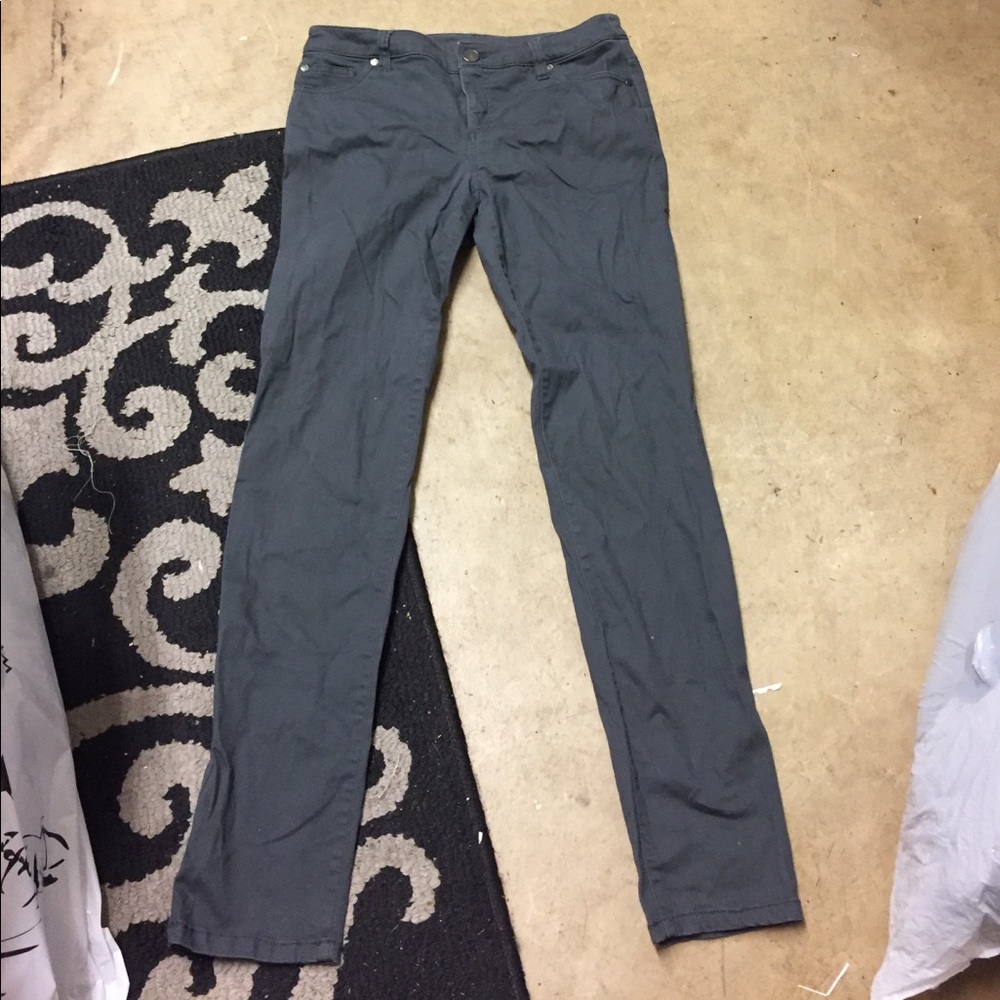 Clothes ( pants )