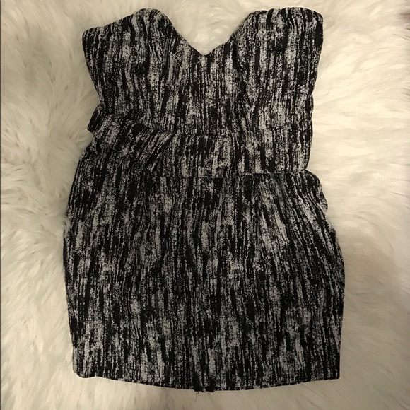 Nasty Gal Strapless - Picture 3 of 7