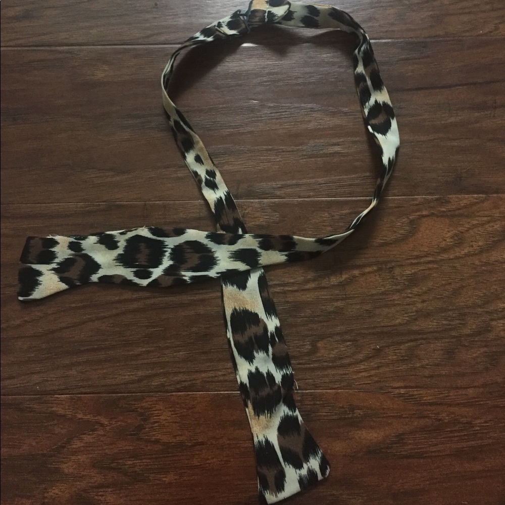 Donated: Cheetah Print Bow Tie