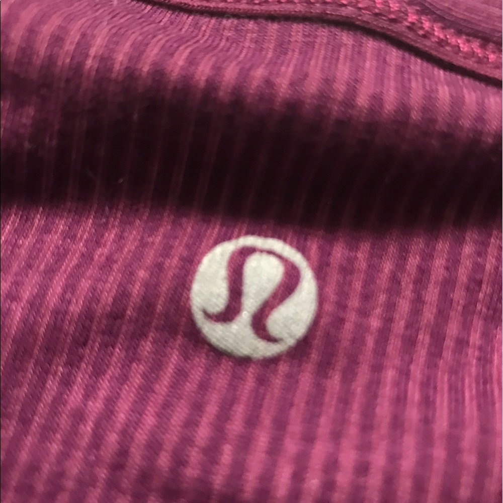 Lulu lemon workout top - Picture 3 of 3