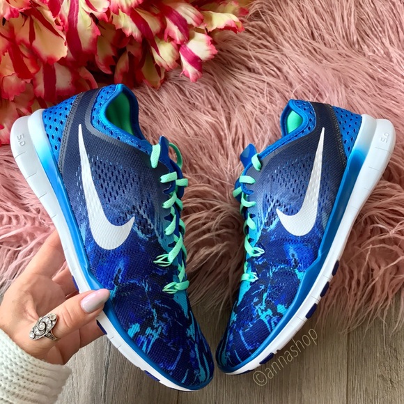Nike Shoes - NWT Nike free TR fit 5 🦋