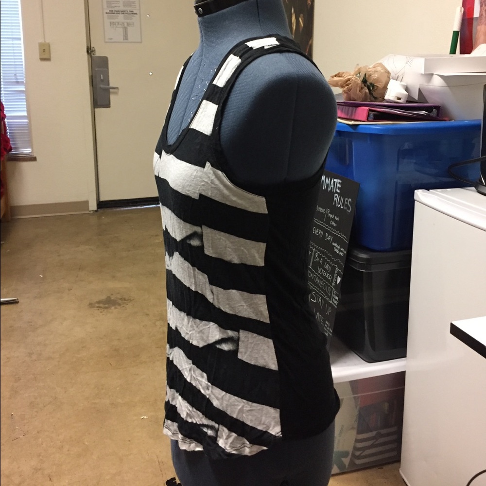 Clothes - Picture 2 of 3