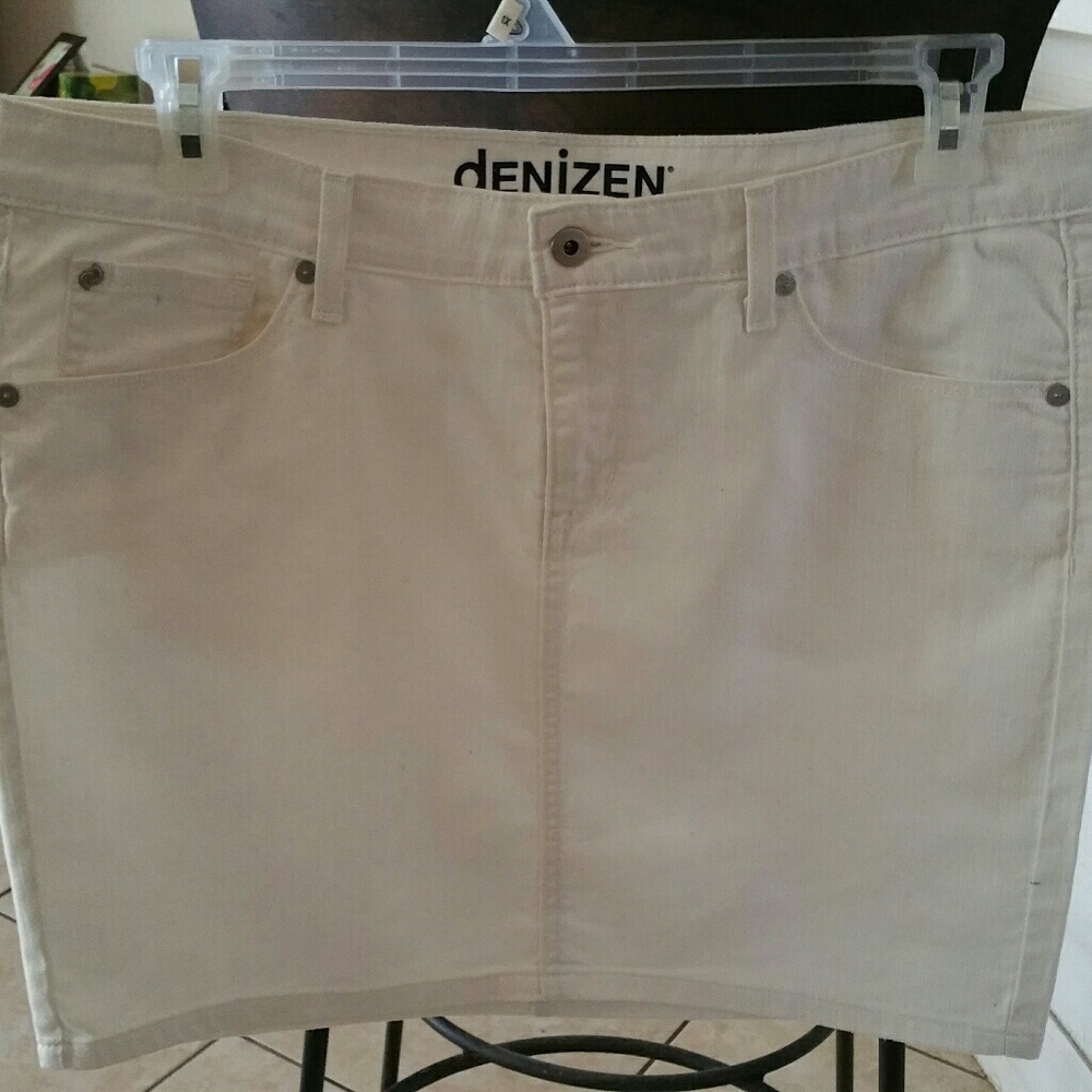 Denin white skirt