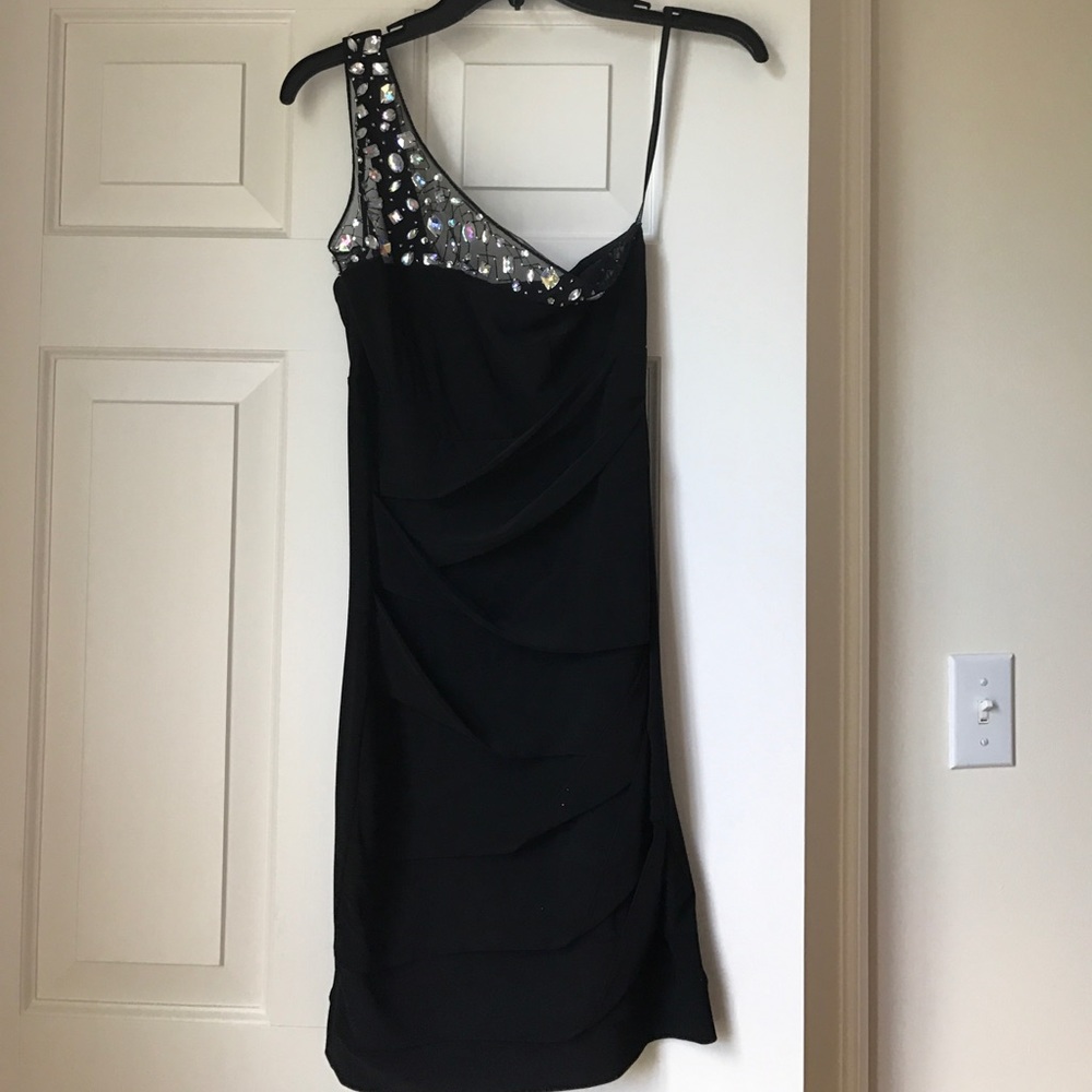 B. Darlin black dress