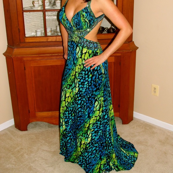 Beautiful Jovani prom dress - Picture 1 of 4
