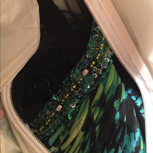 Beautiful Jovani prom dress - Picture 2 of 4