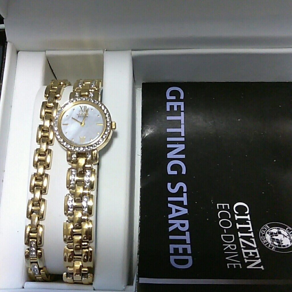 Citizen watch and bracelet