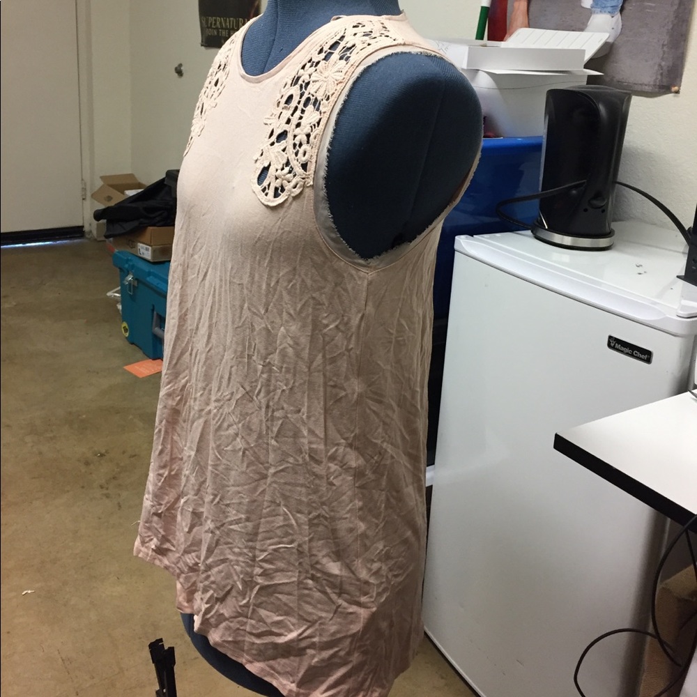 Clothes - Picture 2 of 4
