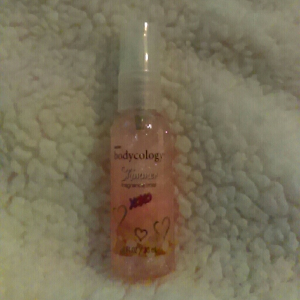 Travel size Bodycology shimmer