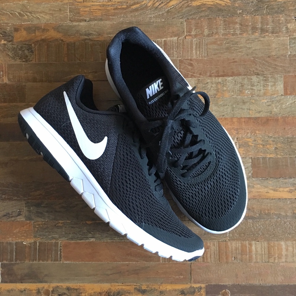 ✨SOLD✨ Nike Flex Experience Running Shoes