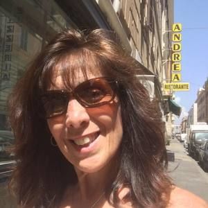 Meet your Posher, Andrea