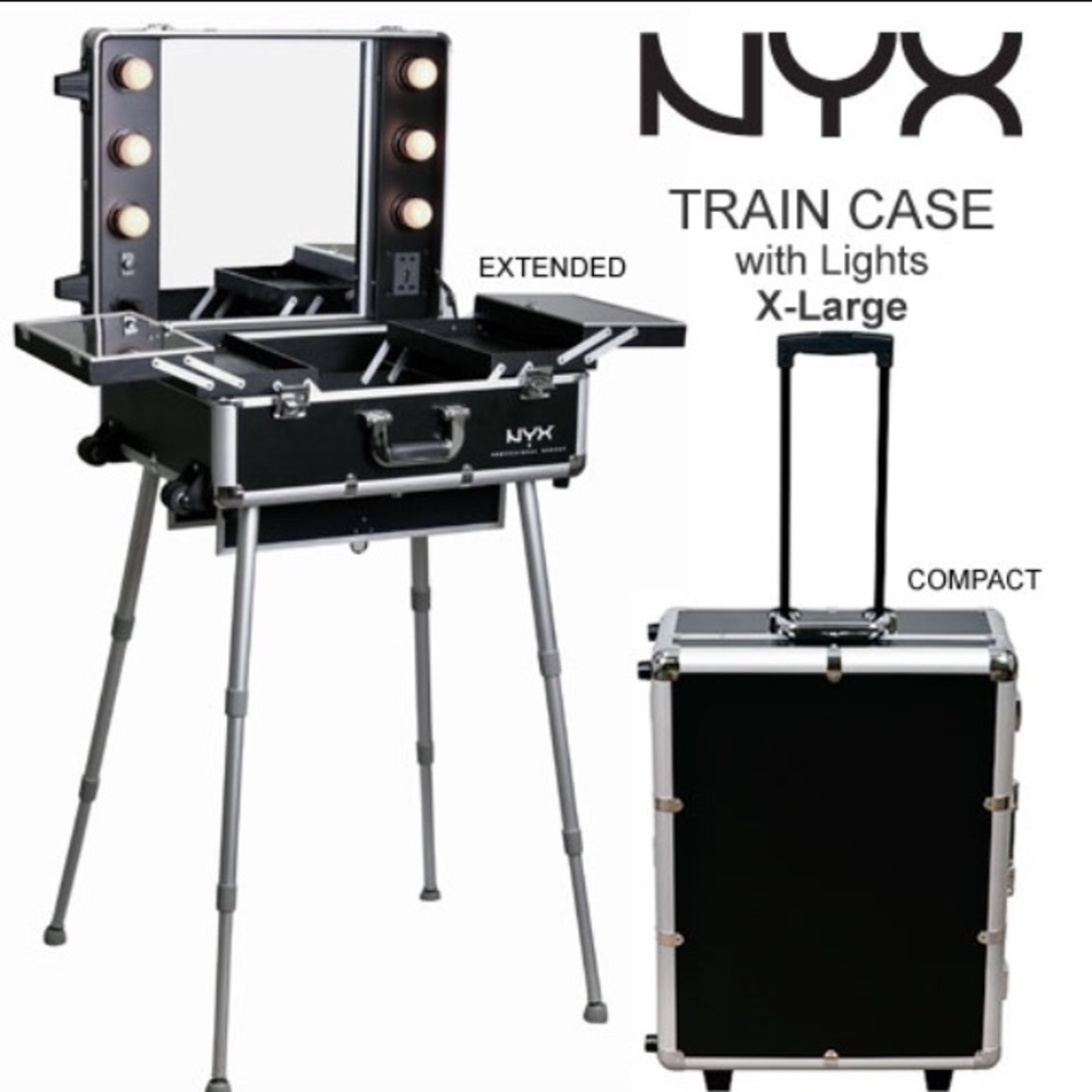 ❌SOLD❌ NYX MAKEUP TRAIN CASE
