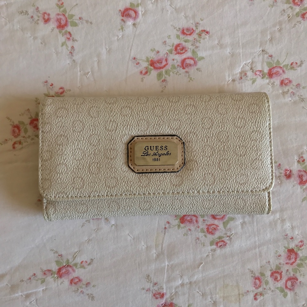 Guess Wallet