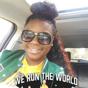 Meet your Posher, Latoya