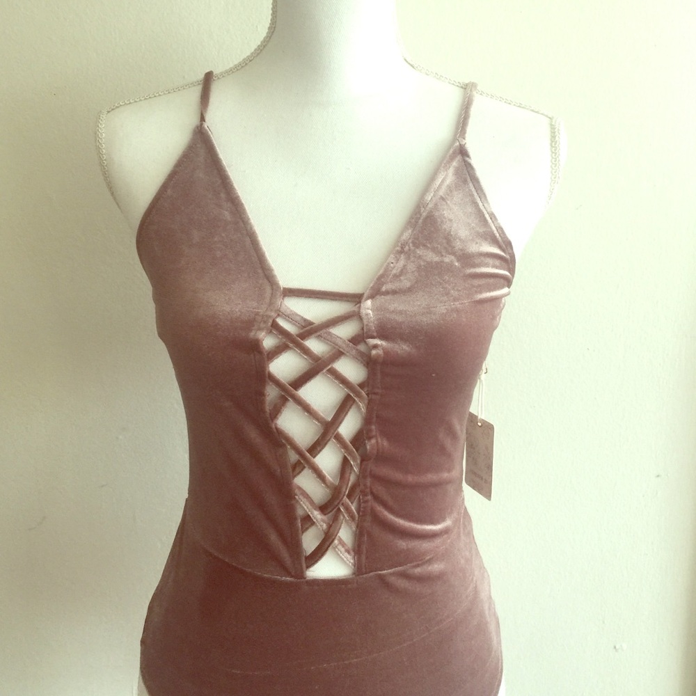 Forever 21 Mauve Velvet bodysuit. Size small