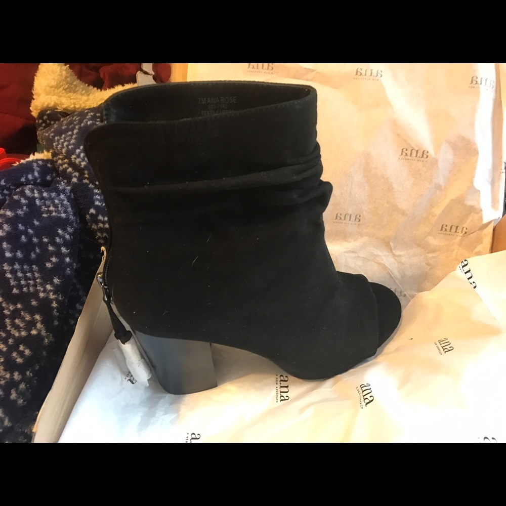 a.n.a boots